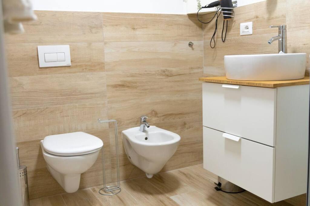 Apartament Donna Marta Bolonia Zewnętrze zdjęcie
