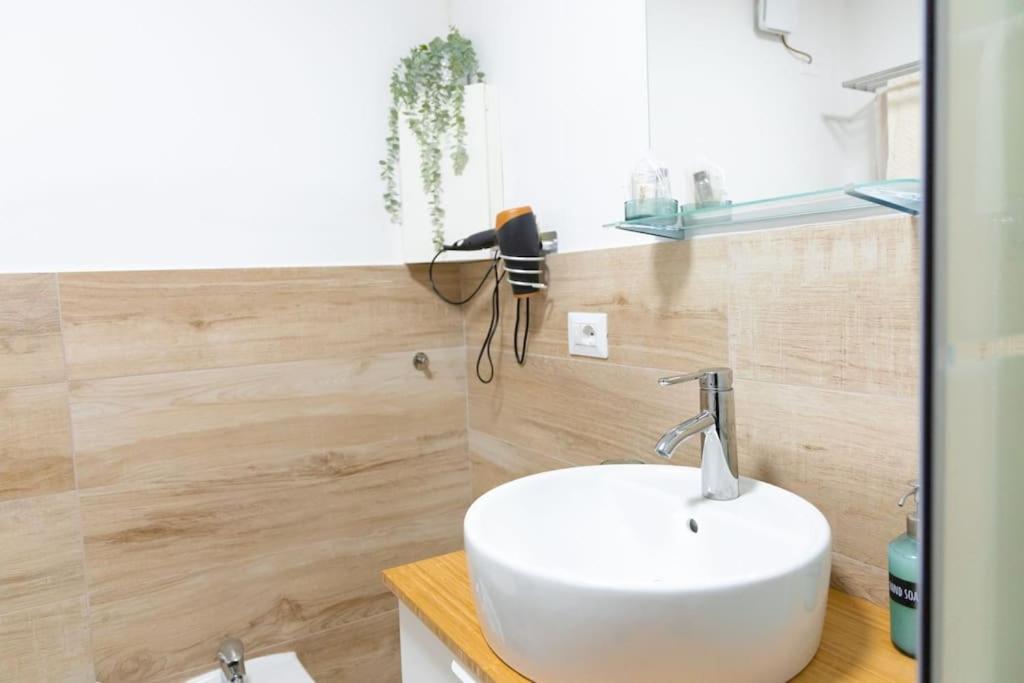 Apartament Donna Marta Bolonia Zewnętrze zdjęcie